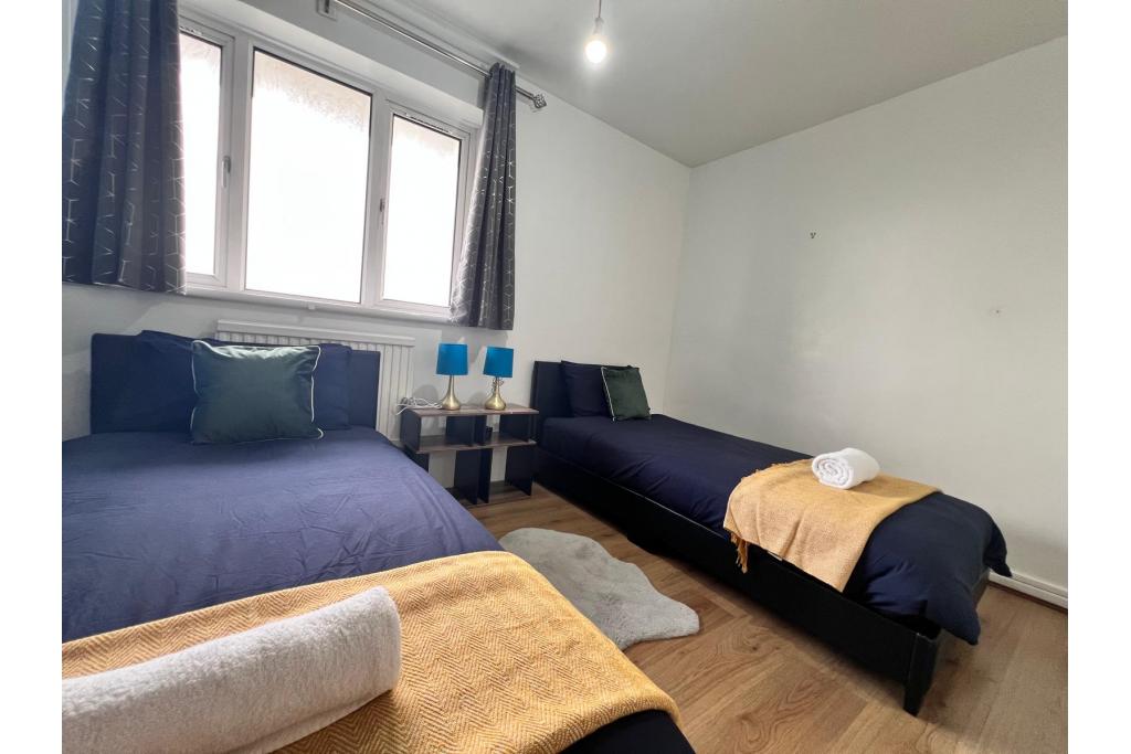 High-Yield Zone 1 Investment – 3-Bed Apartment Configured for 5 Occupants Near London Bridge