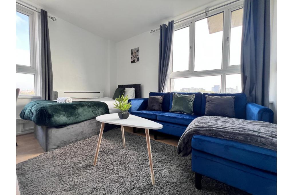 High-Yield Zone 1 Investment – 3-Bed Apartment Configured for 5 Occupants Near London Bridge
