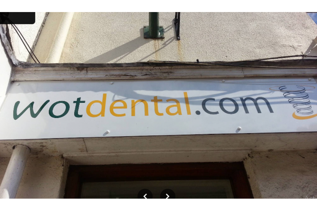 Former / Existing Community Clinic in Affluent Cotswold-Edge Market Town