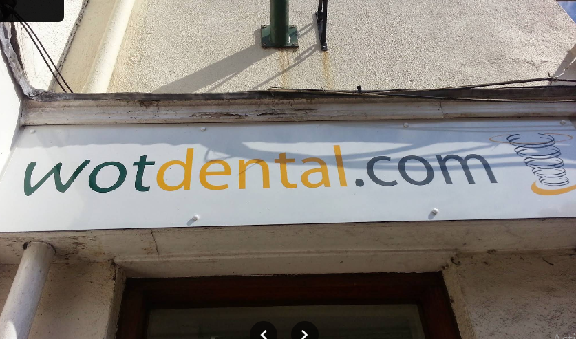 Former / Existing Community Clinic in Affluent Cotswold-Edge Market Town