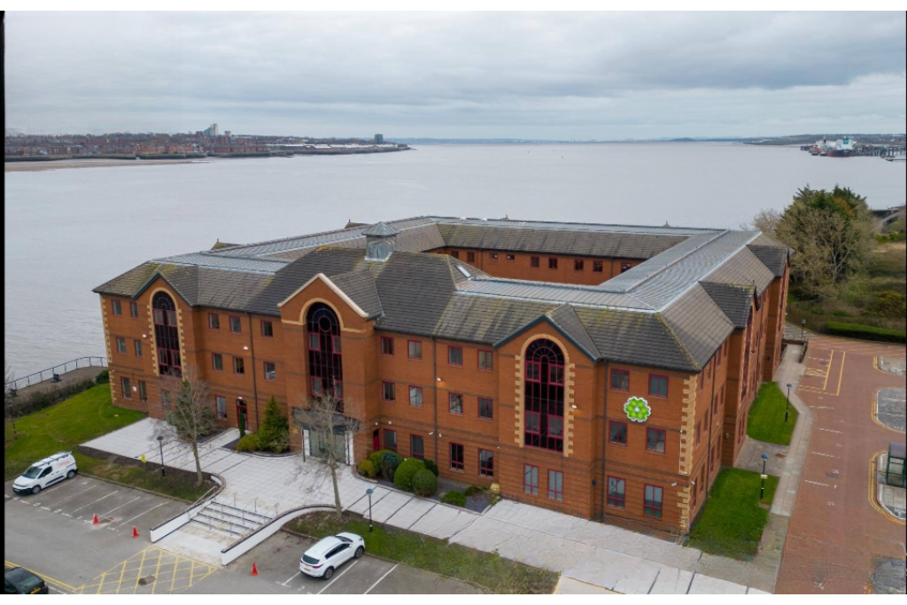 Waterfront Office & Redevelopment Opportunity – Landmark 3-Storey Buildin