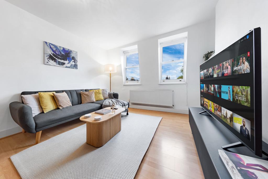 R2SA / Company Let 2-Bed Apartment with Lift – Prime West Kensington (W14)