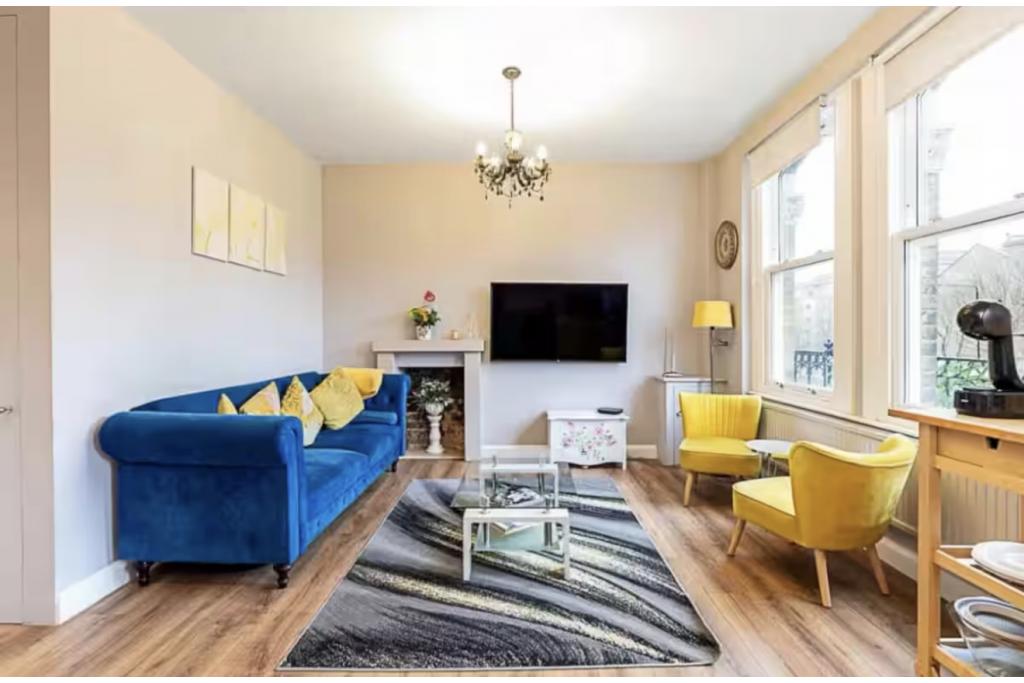 Bright 2-Bed Apartment – R2SA / Company Let Opportunity in West Kensington (W14)