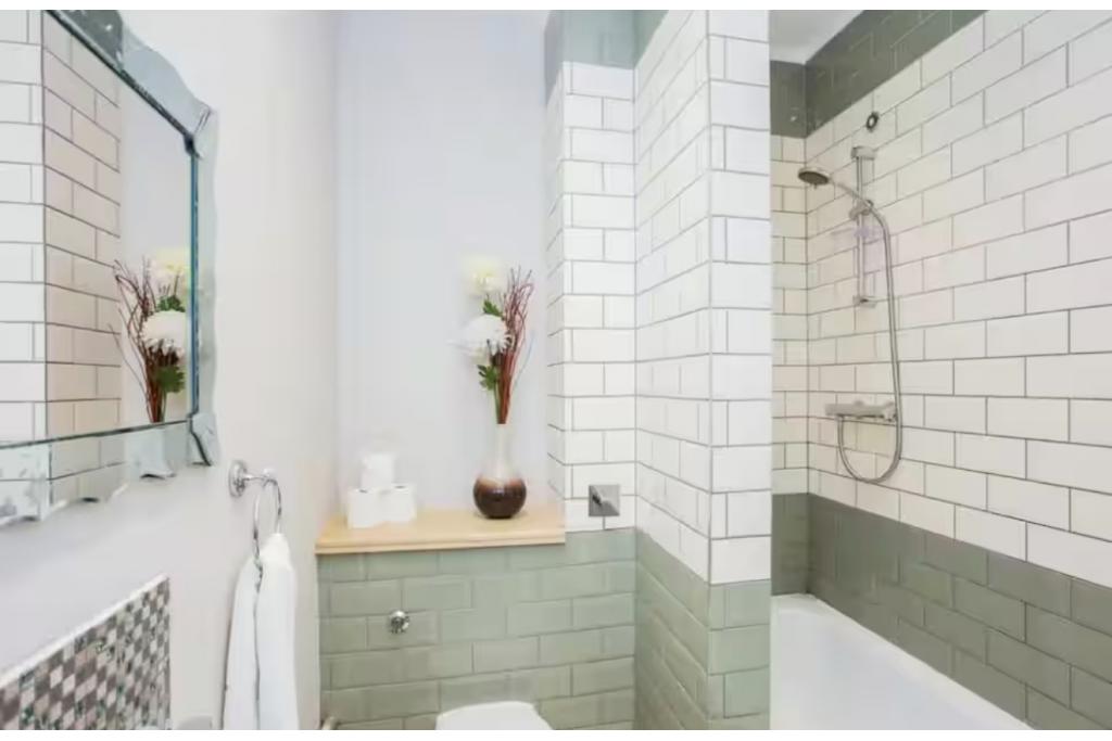 Bright 2-Bed Apartment – R2SA / Company Let Opportunity in West Kensington (W14)