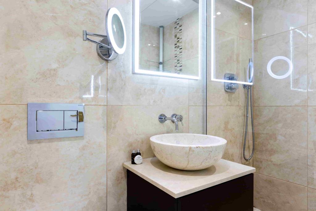 Premium 2-Bed / 2-Bath Apartment – R2SA / Company Let in Fulham (SW6)