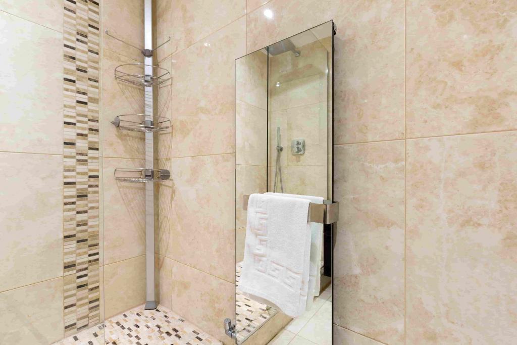 Premium 2-Bed / 2-Bath Apartment – R2SA / Company Let in Fulham (SW6)