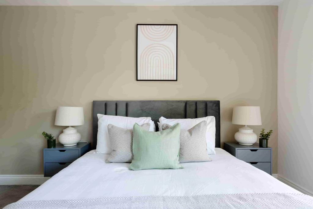 Premium 2-Bed / 2-Bath Apartment – R2SA / Company Let in Fulham (SW6)