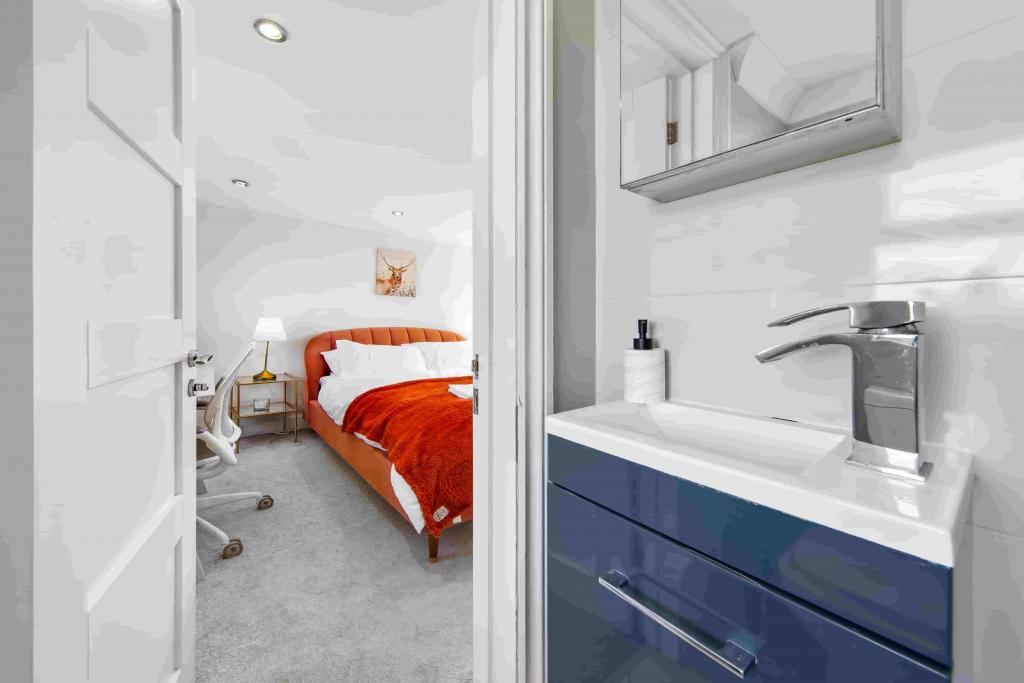 2-Bed / 2-Bath Apartment – R2SA / Company Let Opportunity in East London (E10)