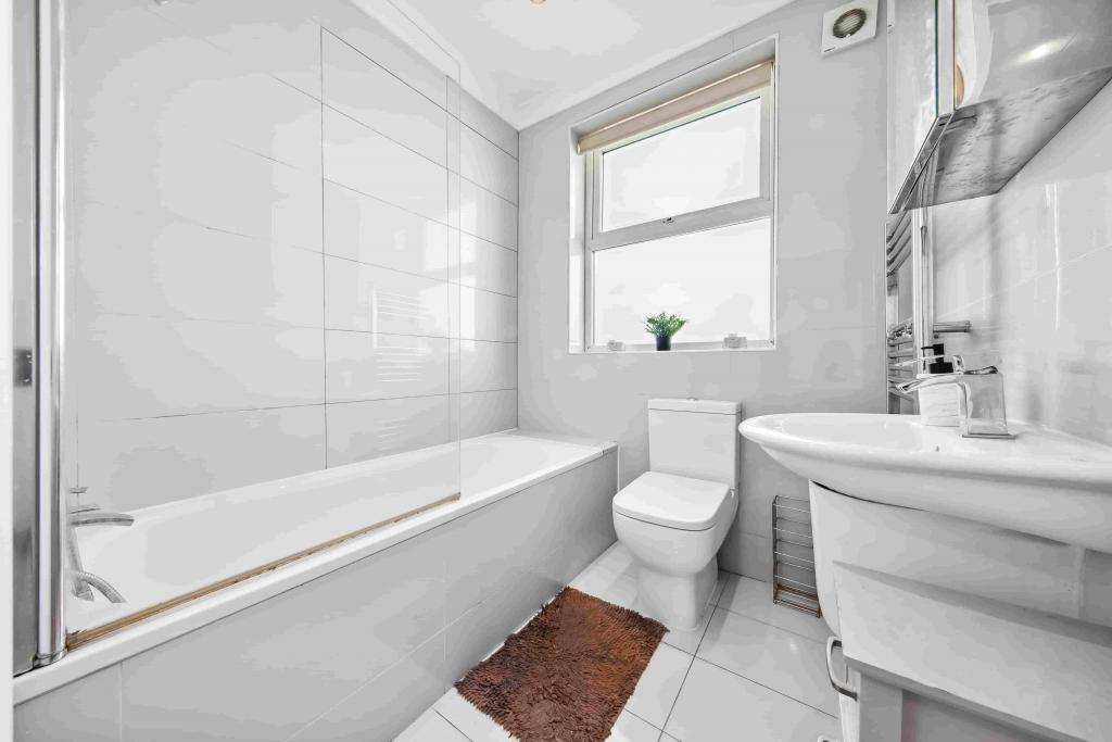 2-Bed / 2-Bath Apartment – R2SA / Company Let Opportunity in East London (E10)