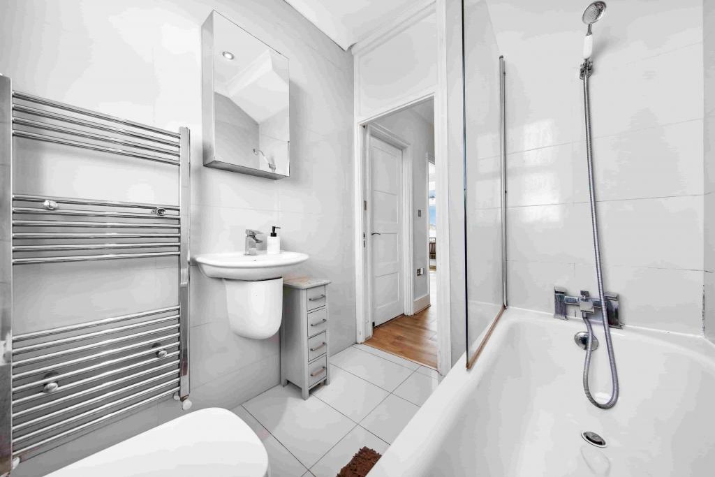 2-Bed / 2-Bath Apartment – R2SA / Company Let Opportunity in East London (E10)