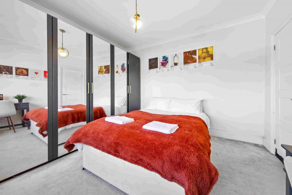 2-Bed / 2-Bath Apartment – R2SA / Company Let Opportunity in East London (E10)