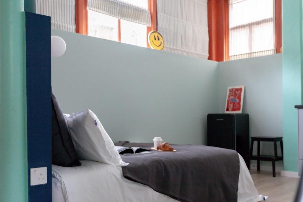 Portfolio of 3 Studio Apartments – R2SA / Company Let Opportunity in W10 (Lancefield Street)