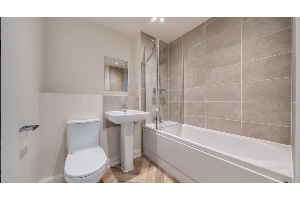 Gated Cambridge Portfolio – 7 New Houses (4–5 Beds) with Zero Deposit & Flexible Strategy