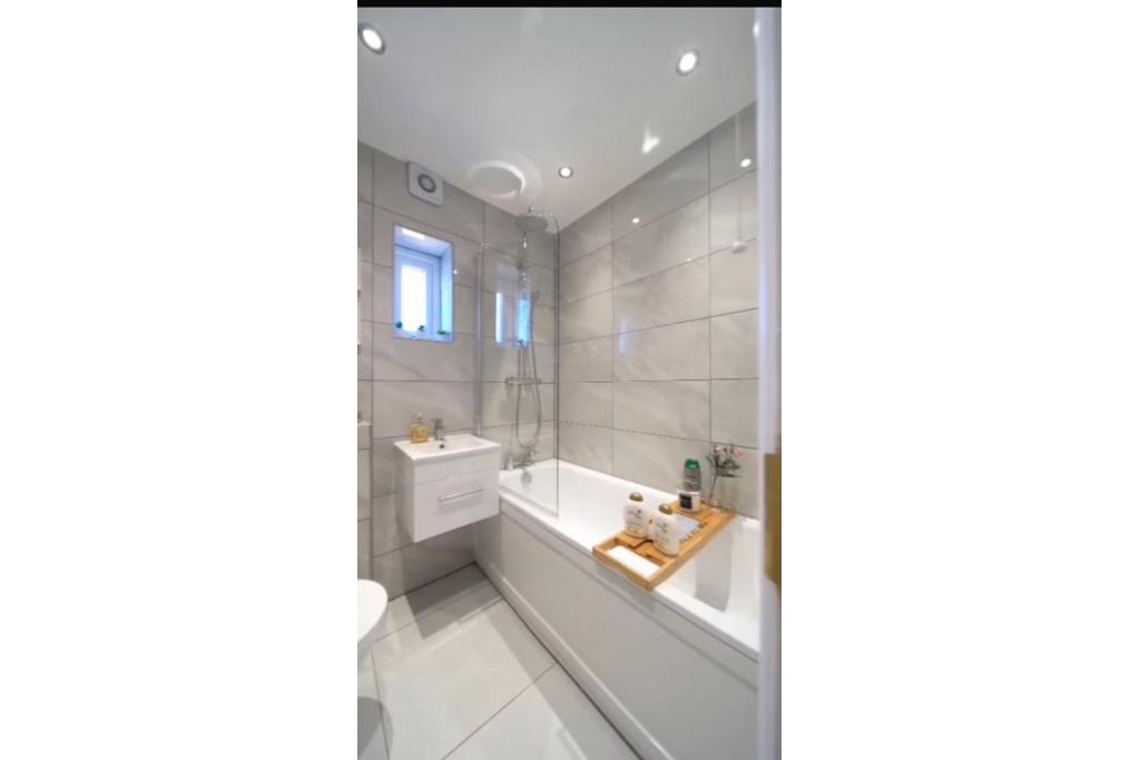 High-ROI Serviced Accommodation Investment – 3-Bed Apartment in NW6, London