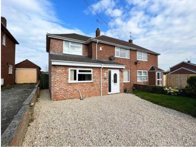 Turnkey Serviced Accommodation Opportunity – 4-Bed Contractor Property in Swindon