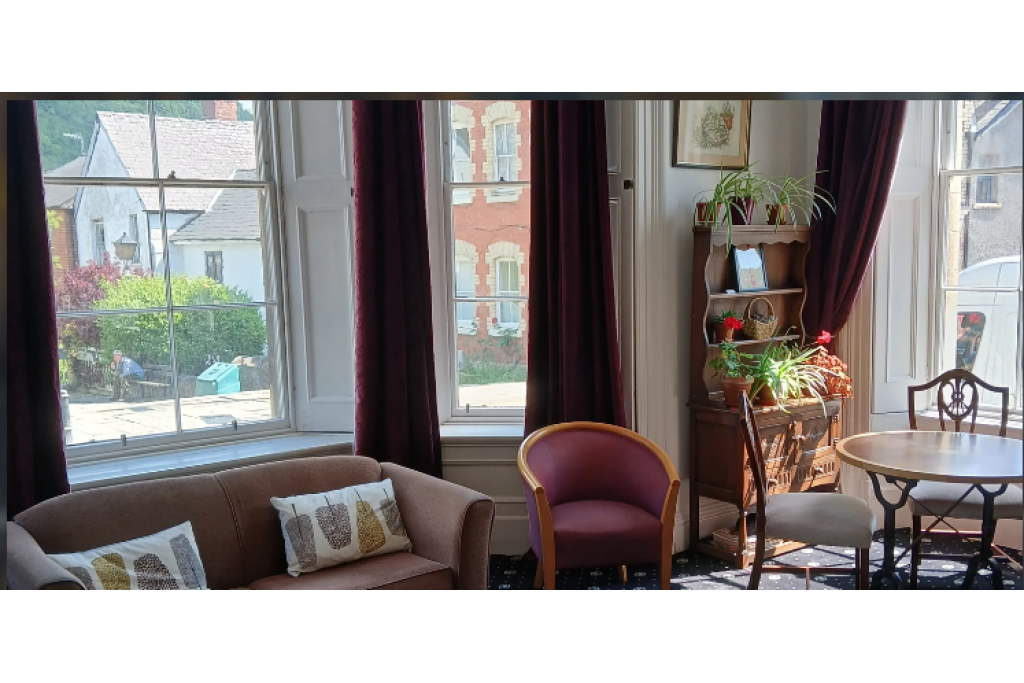 The Knighton Hotel – Historic Retreat in the Heart of Knighton