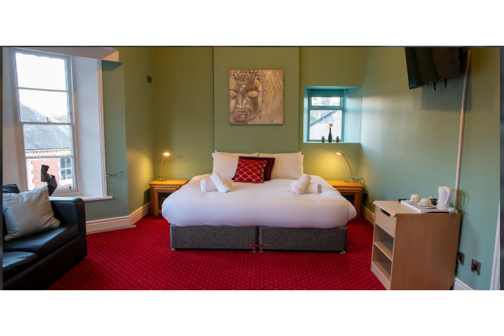 The Knighton Hotel – Historic Retreat in the Heart of Knighton