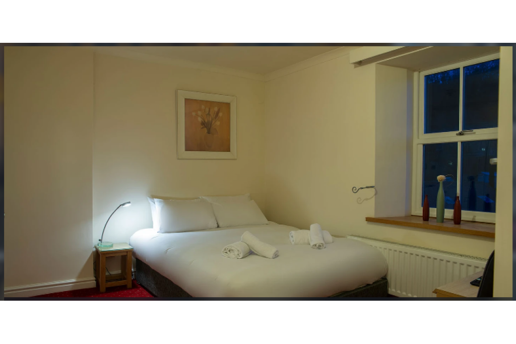 The Knighton Hotel – Historic Retreat in the Heart of Knighton