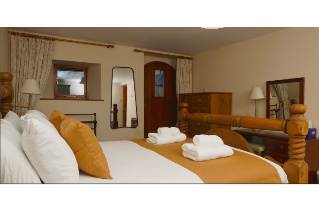 Cobblestones Cottage at Lovelady Shield - Cosy Stone Retreat in Cumbria