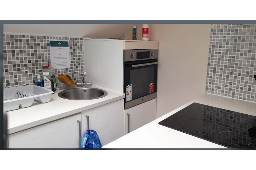 Irvine Riverside Guesthouse - Peaceful Stay in the Heart of Irvine