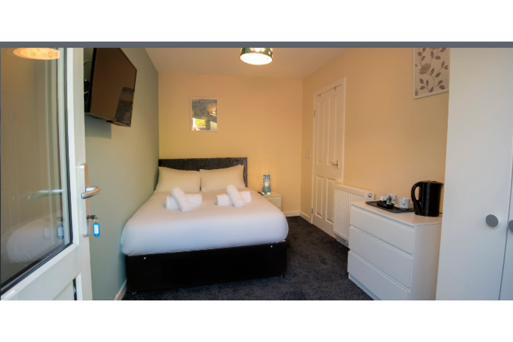 Irvine Riverside Guesthouse - Peaceful Stay in the Heart of Irvine