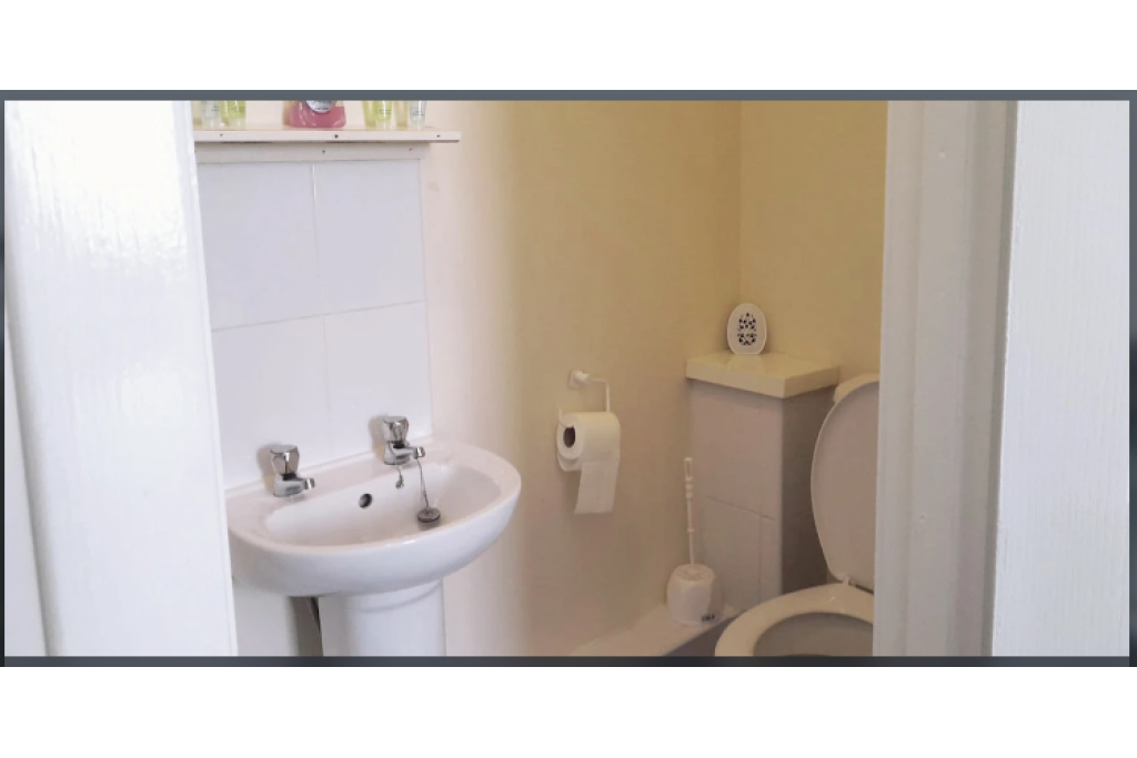 Irvine Riverside Guesthouse - Peaceful Stay in the Heart of Irvine