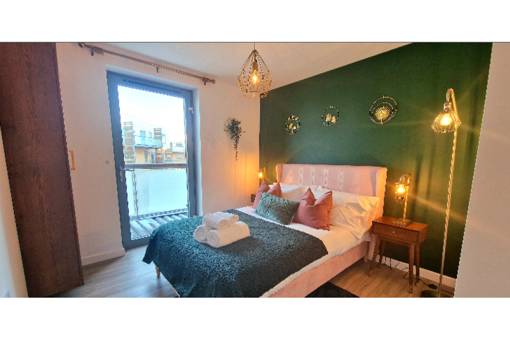 Luxury Station Apartment - Stylish and Convenient 2-Bedroom Flat in Cambridge