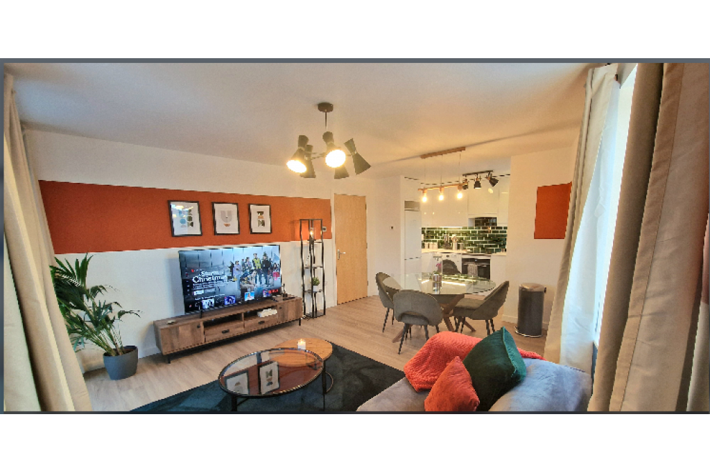 Luxury Station Apartment - Stylish and Convenient 2-Bedroom Flat in Cambridge