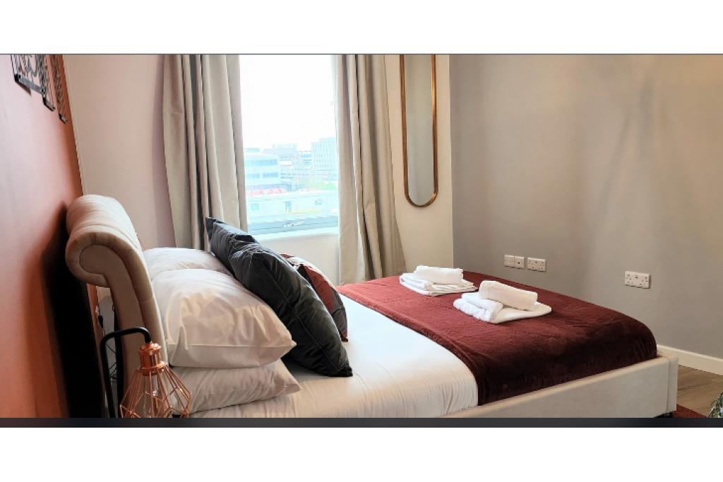 Luxury Station Apartment - Stylish and Convenient 2-Bedroom Flat in Cambridge