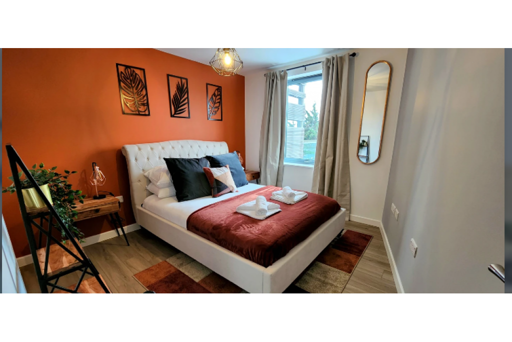 Luxury Station Apartment - Stylish and Convenient 2-Bedroom Flat in Cambridge