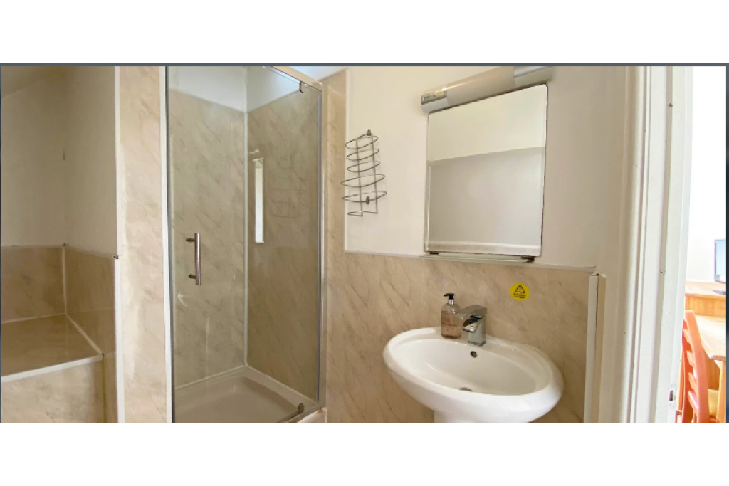 The Grand Hotel – Seafront Escape in Skegness