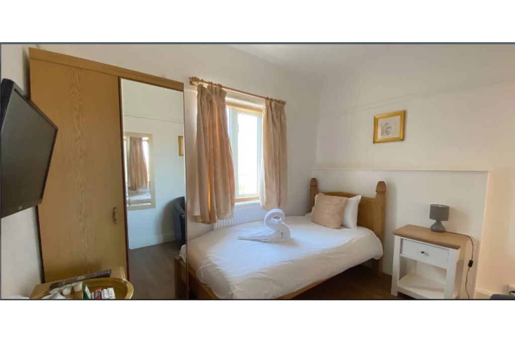 The Grand Hotel – Seafront Escape in Skegness