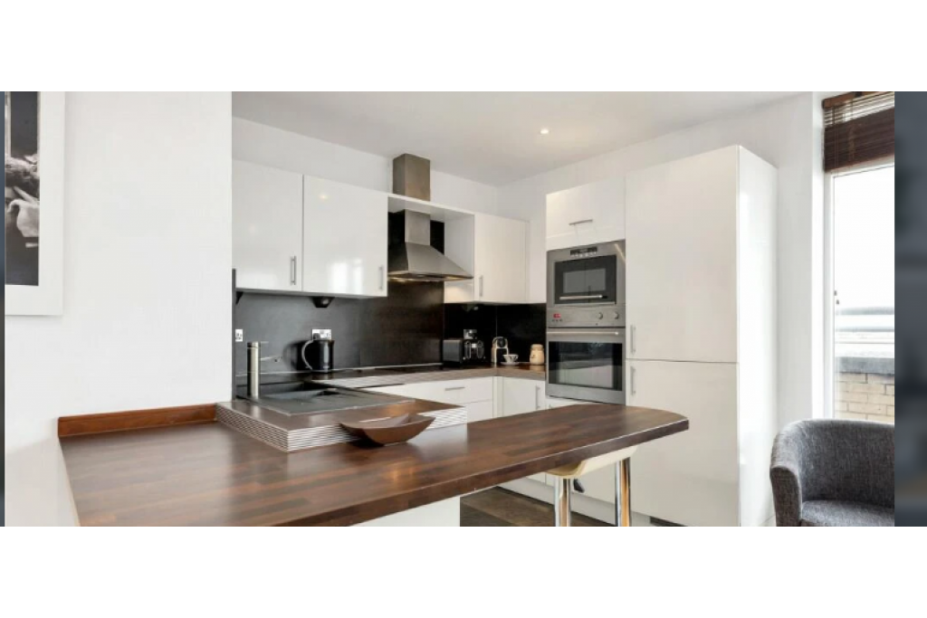 The Luxurious Penthouse – Modern Elegance in Cambridge