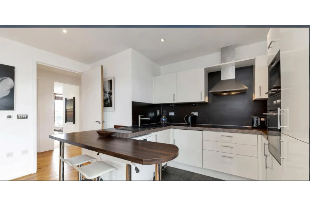 The Luxurious Penthouse – Modern Elegance in Cambridge