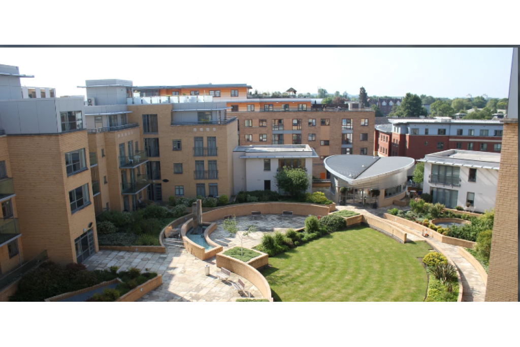 The Luxurious Penthouse – Modern Elegance in Cambridge