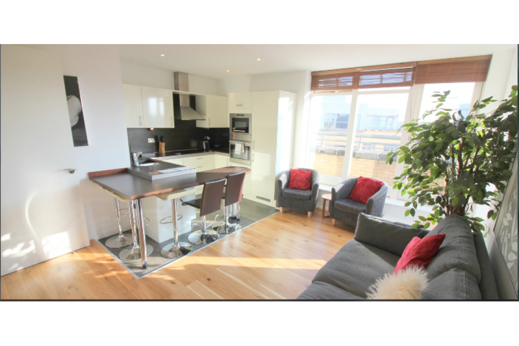 The Luxurious Penthouse – Modern Elegance in Cambridge