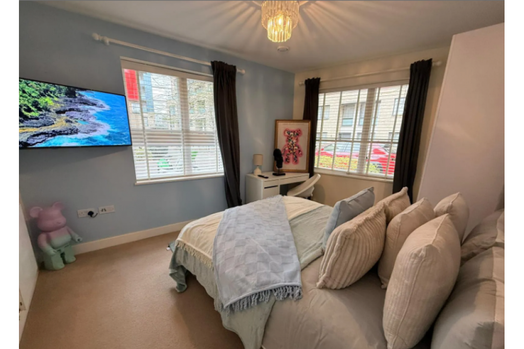 Large Double Room – Greenwich – Hankins House, SE10 – £1,050