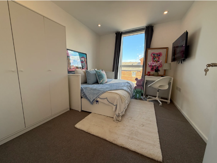 Large Double Room – West Ham – E15 4FP – £1,050