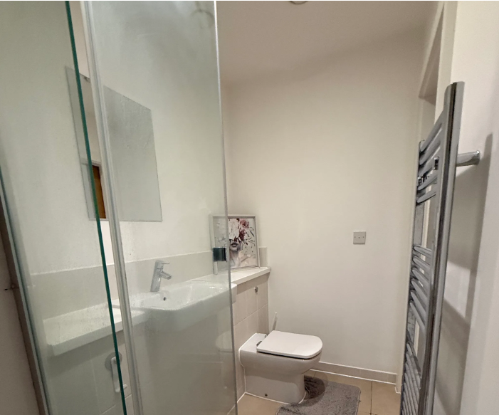 Ensuite Room – Greenwich – Babbage Point, SE10 9FA