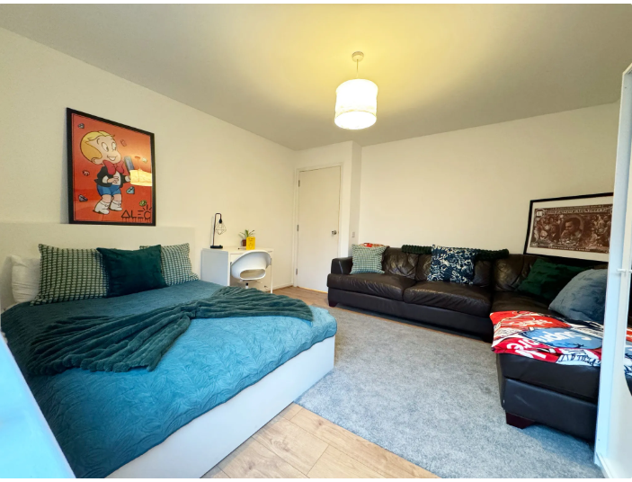 Spacious Double Room in Canary Wharf – Blackwall Way, E14 9QU