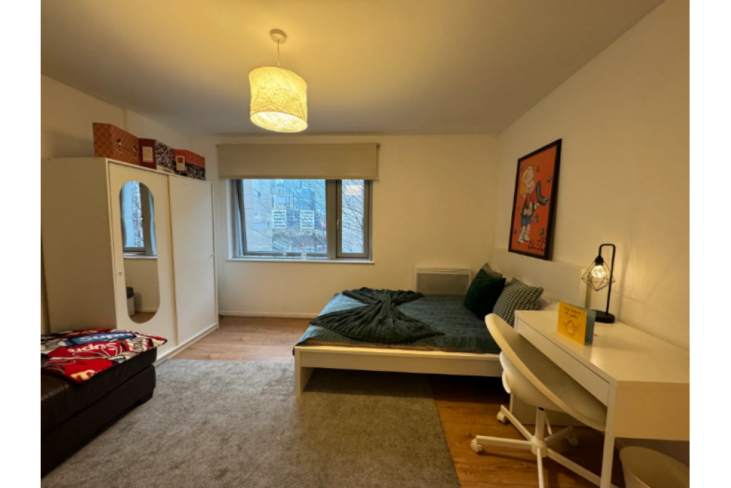 Spacious Double Room in Canary Wharf – Blackwall Way, E14 9QU
