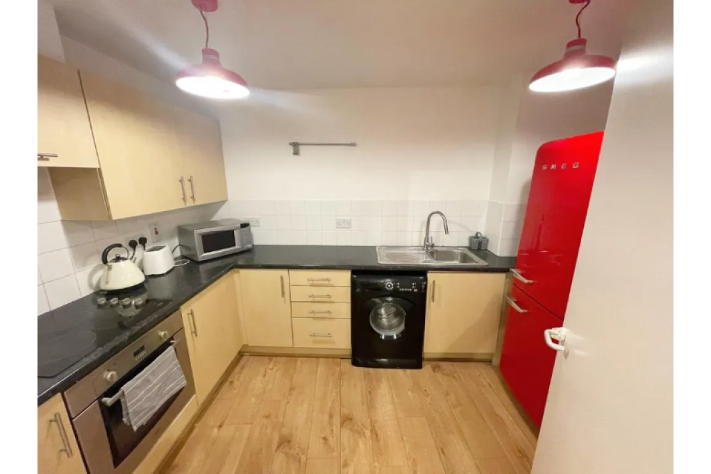 Spacious Double Room in Canary Wharf – Blackwall Way, E14 9QU