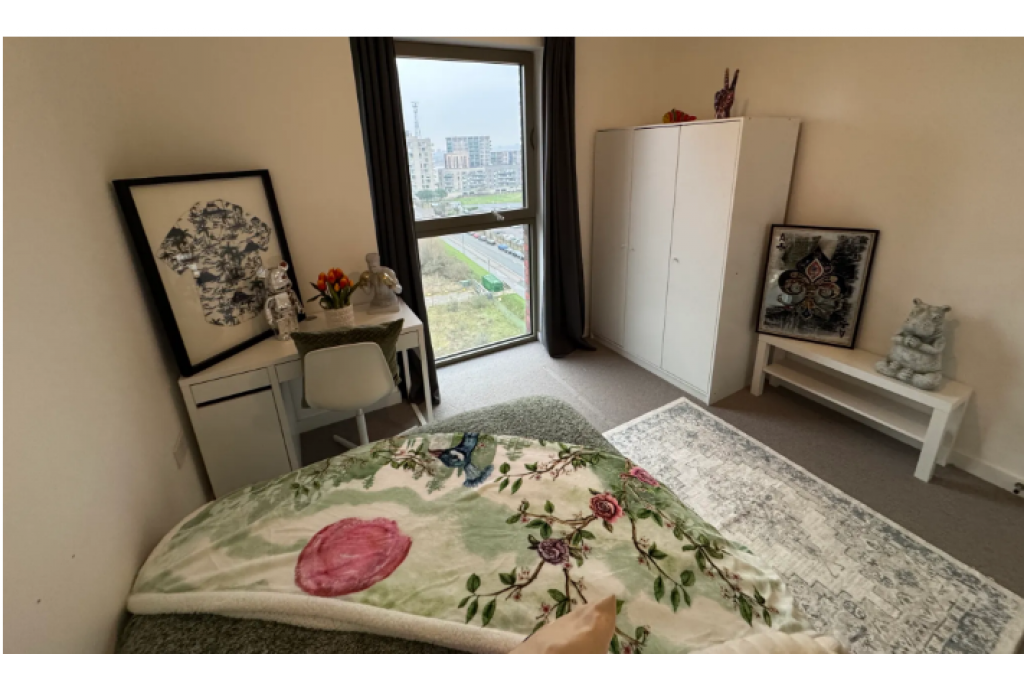 Bright Double Room with Excellent Transport Links – Near River, Tiller House, E6 7AF