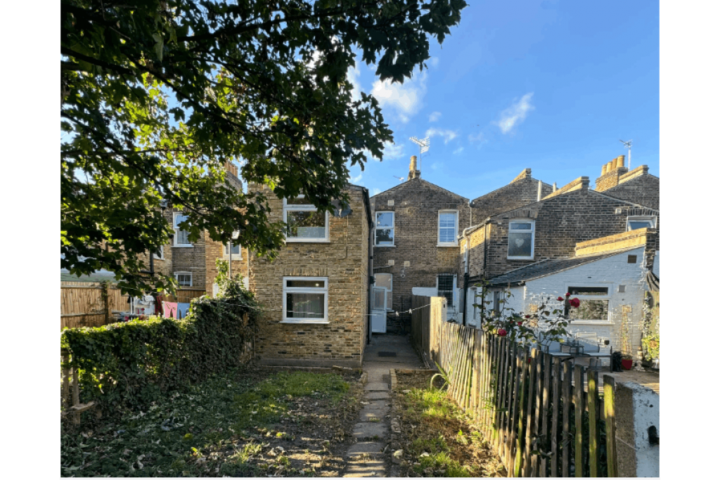 Budget Double Room – Hatcham Park SE14
