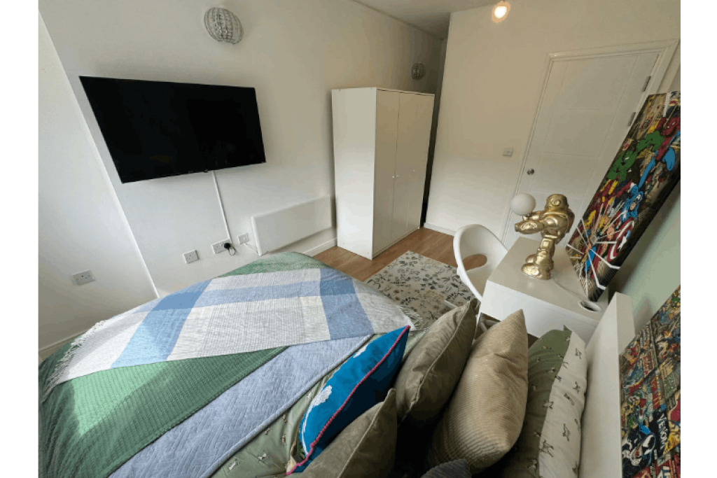 Double Room – Greenwich | Faraday Lodge, SE10 0QL | £950