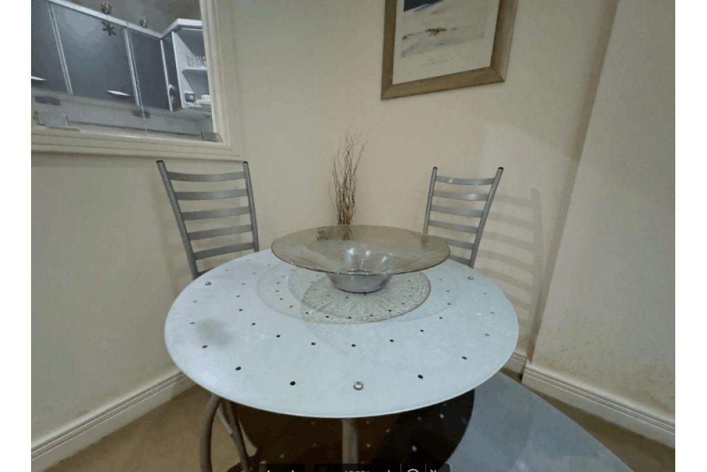 Bright Room in Riverside Flat with Concierge and 24/7 Security – Settlers Court, E14