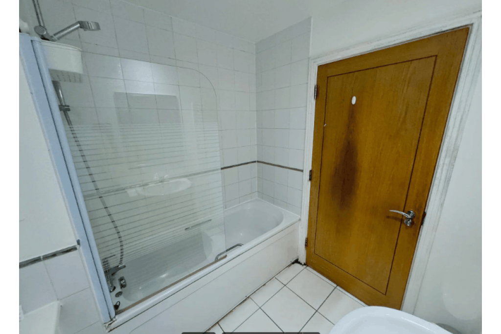 Bright Room in Riverside Flat with Concierge and 24/7 Security – Settlers Court, E14