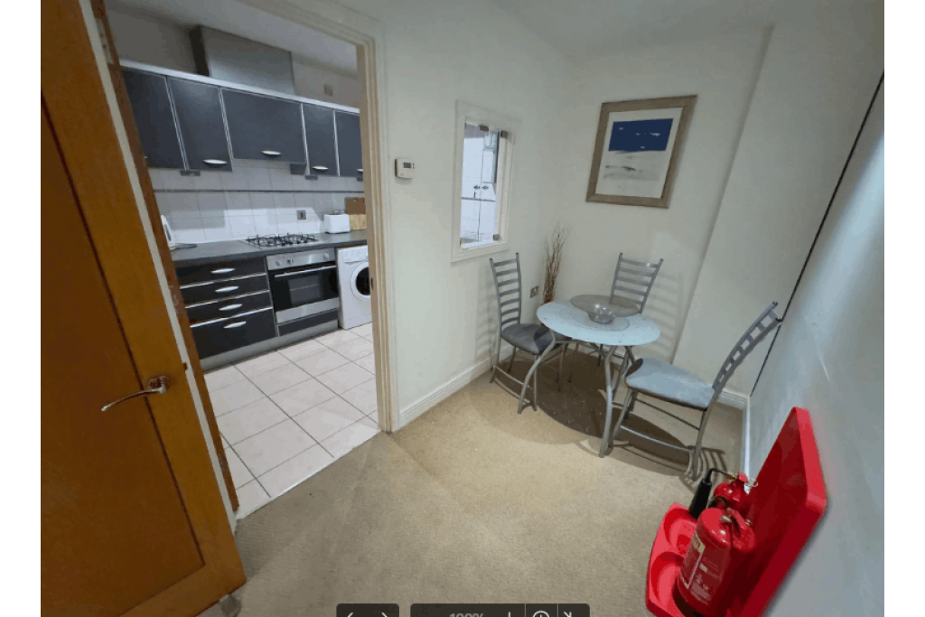 Bright Room in Riverside Flat with Concierge and 24/7 Security – Settlers Court, E14