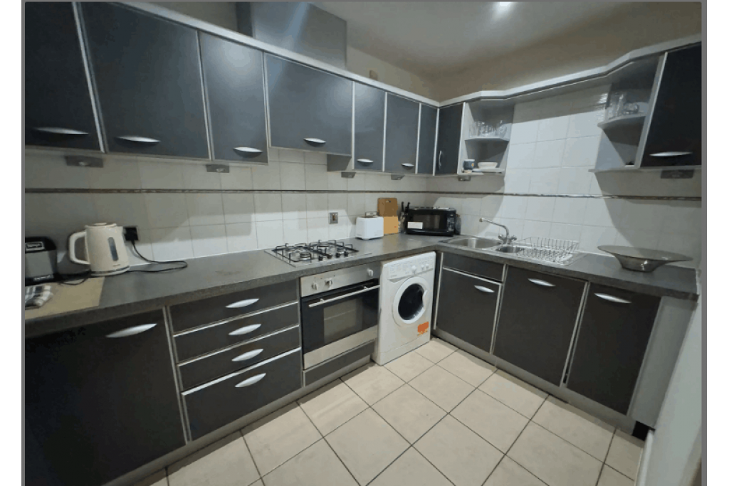 Bright Room in Riverside Flat with Concierge and 24/7 Security – Settlers Court, E14