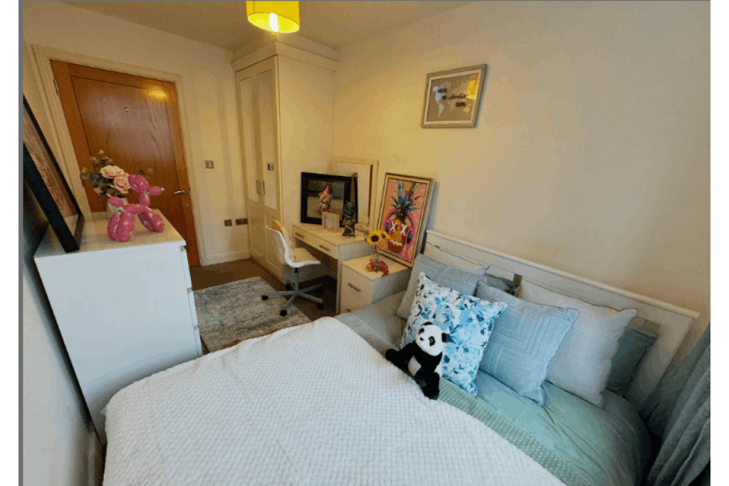 Bright Room in Riverside Flat with Concierge and 24/7 Security – Settlers Court, E14